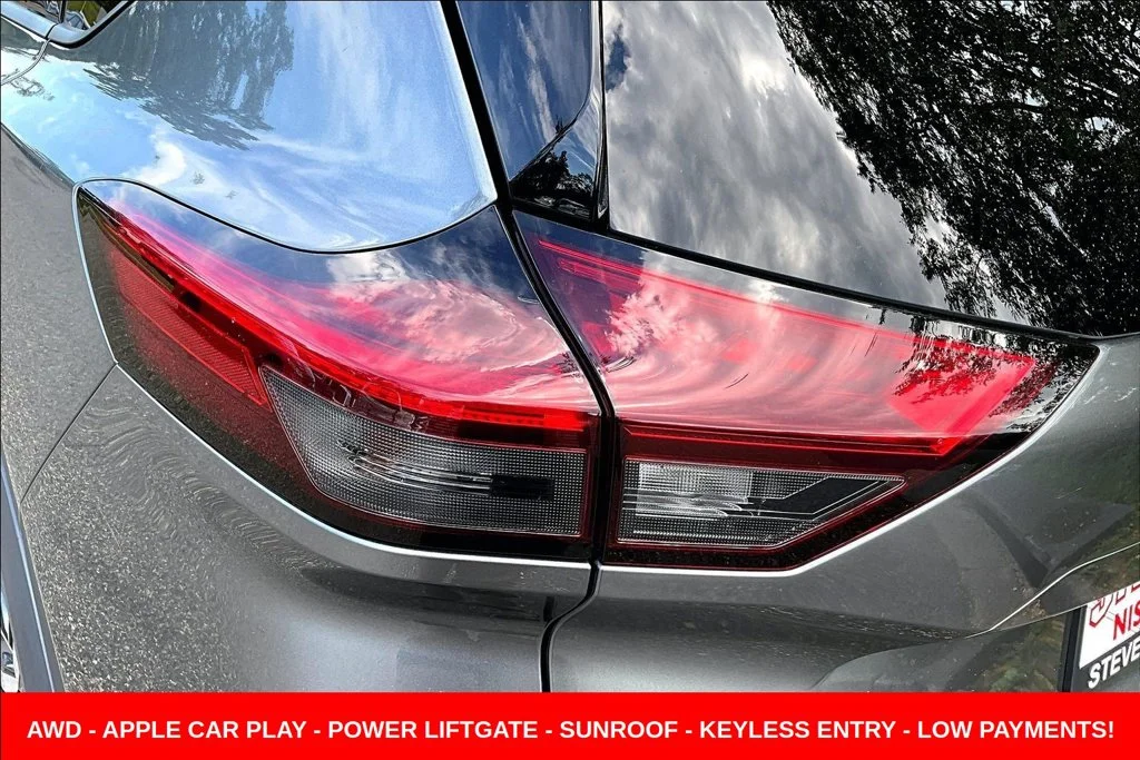 Used 2023 Gray Nissan SL image 29