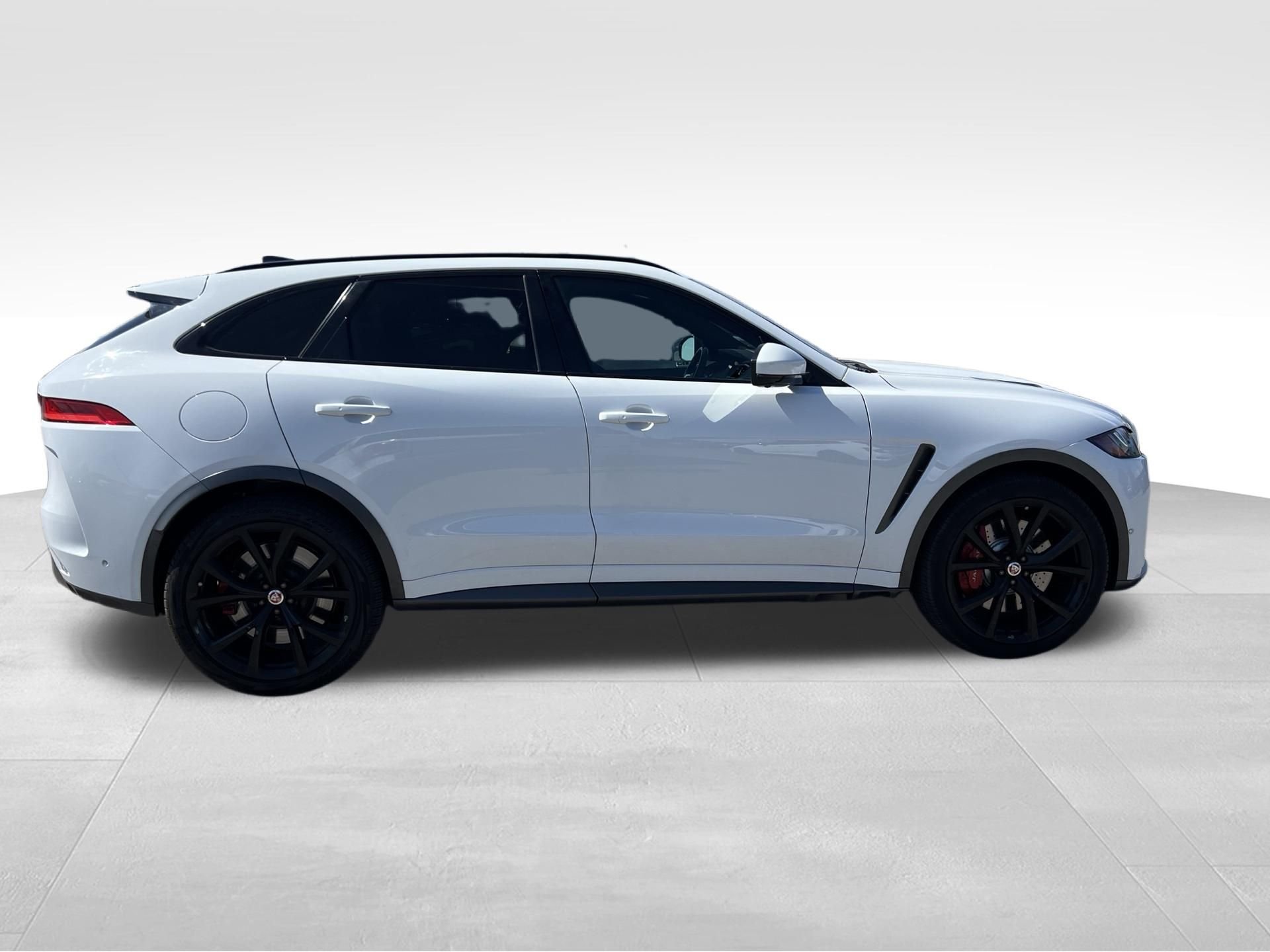 Used 2020 White Jaguar SVR image 4