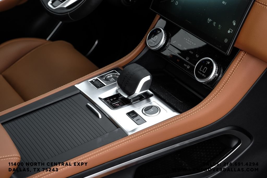 2026 Jaguar F-Pace R-Dynamic S - Photo 27