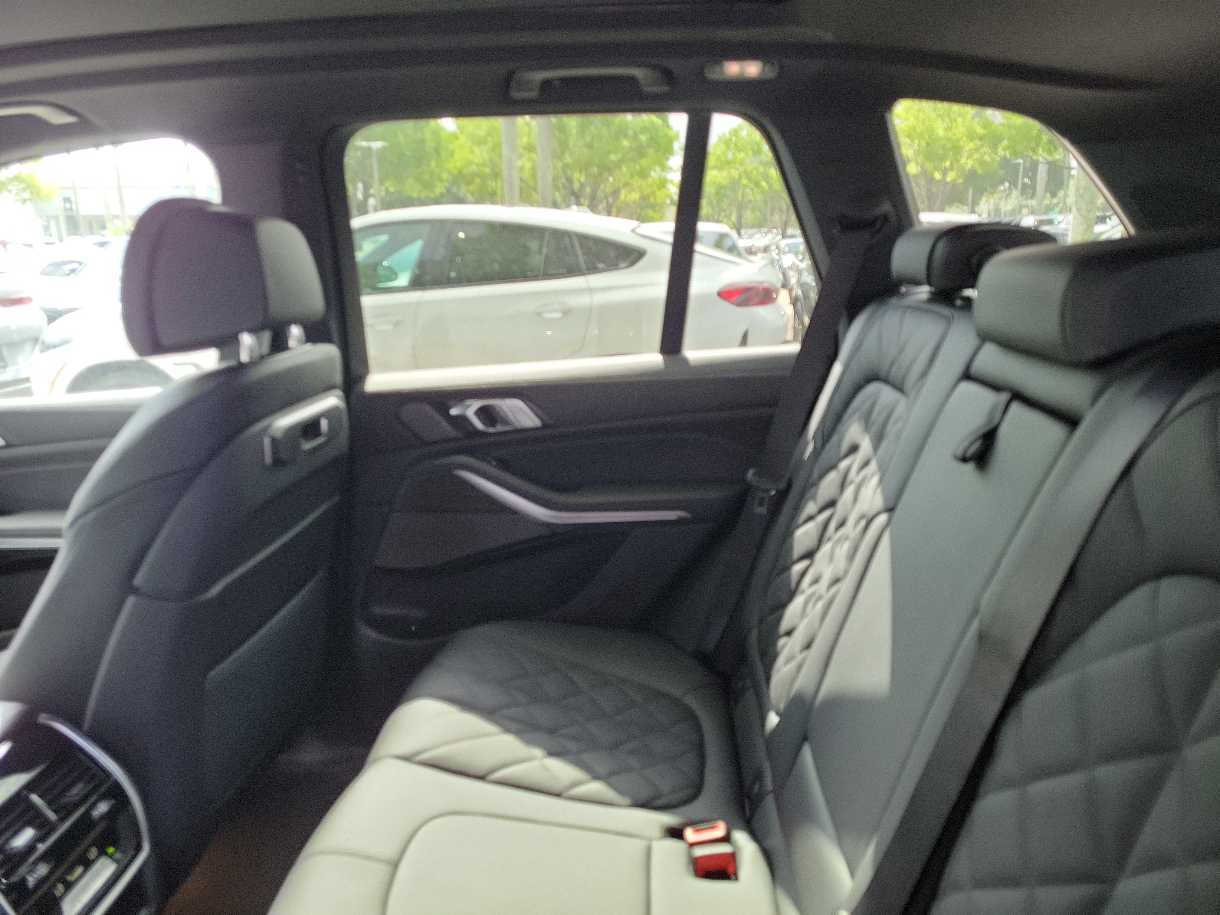 New 2026 Dravit Grey Metallic BMW sDrive40i image 8