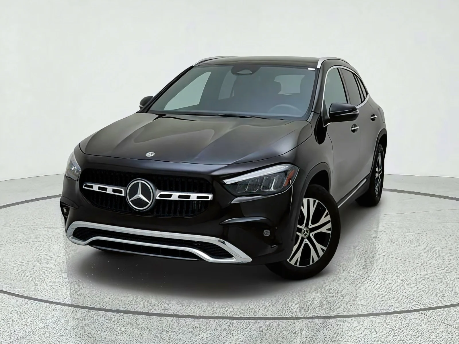 Used 2025 Night Black Mercedes-Benz GLA 250 image 2