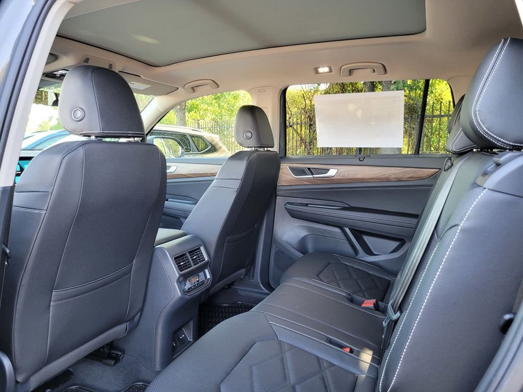 New 2026 Gray Volkswagen 2.0T SE w/Technology image 15