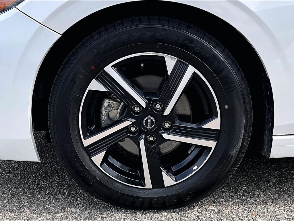 Used 2024 White Nissan SV image 7