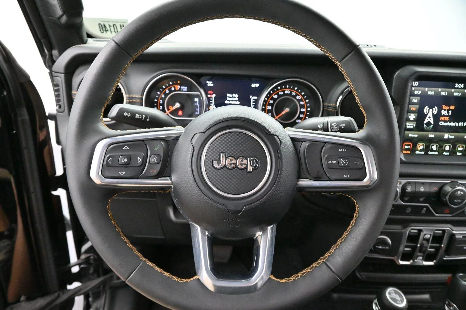 Used 2023 Black Clearcoat Jeep High Altitude image 15