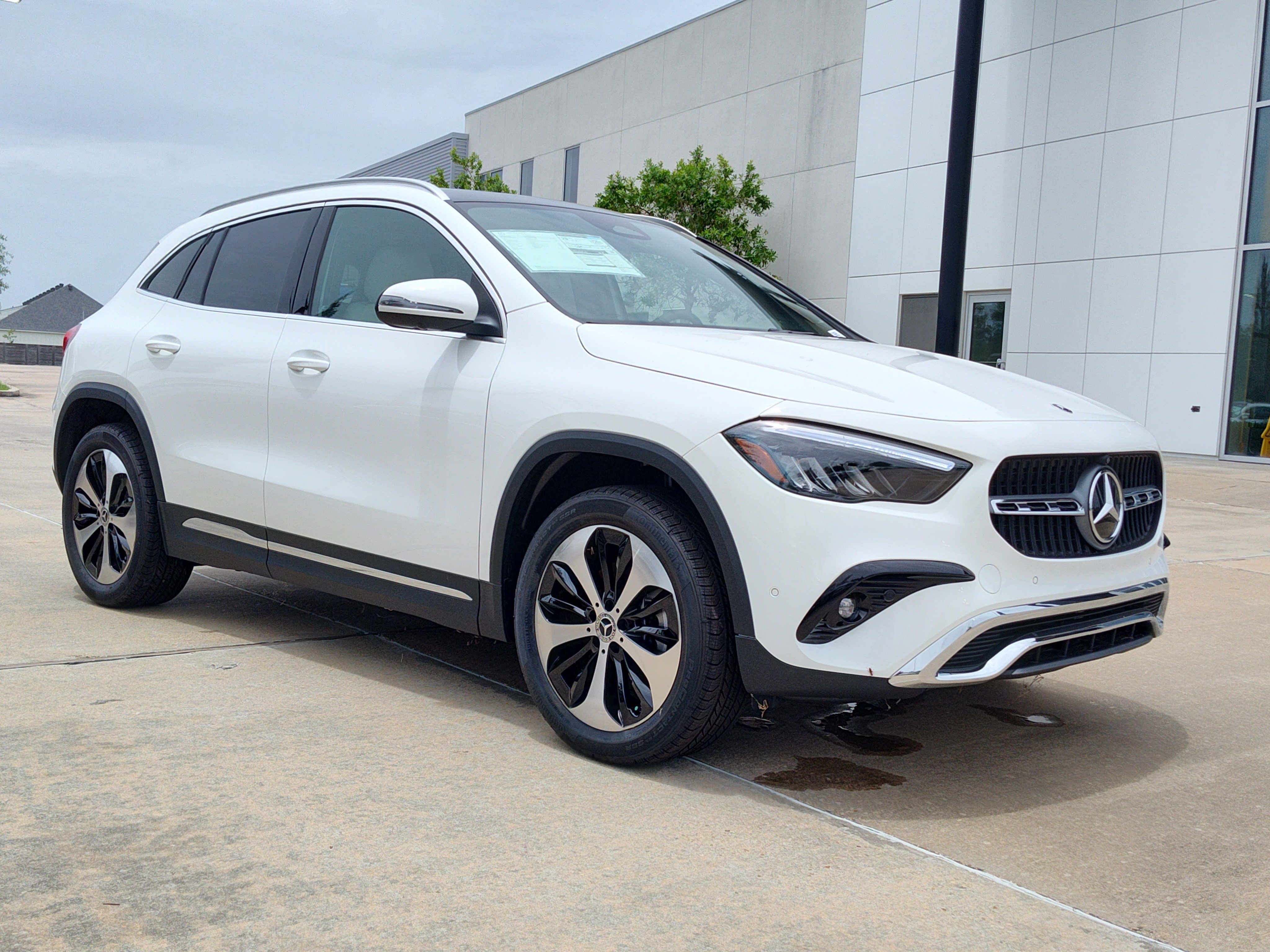 New 2026 Polar White Mercedes-Benz GLA 250 image 20