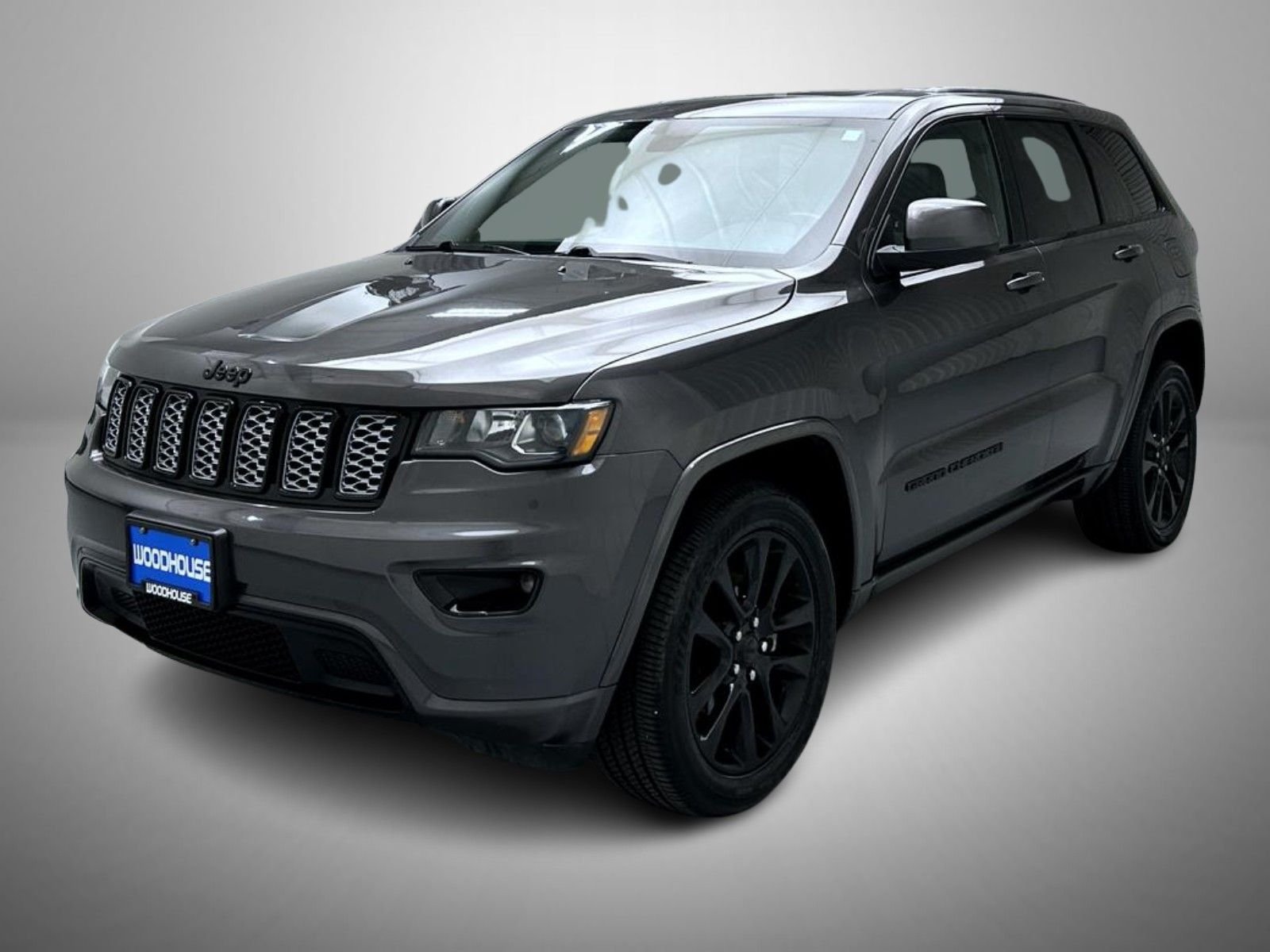 Used 2019 Gray Jeep Altitude image 1