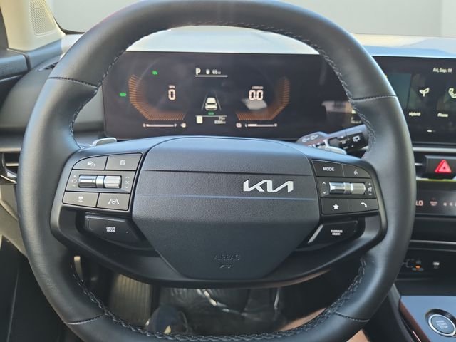 Used 2026 Fusion Black Kia S image 21