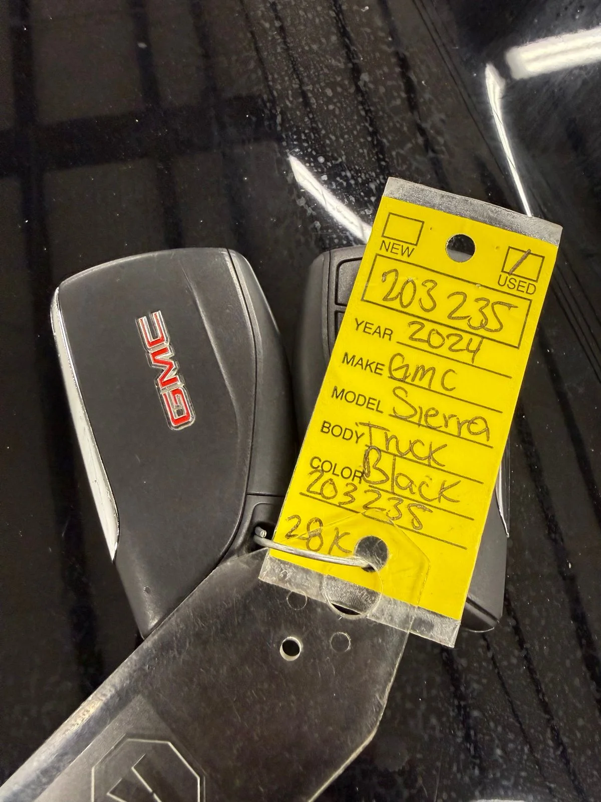 Used 2024 Black GMC Denali image 28