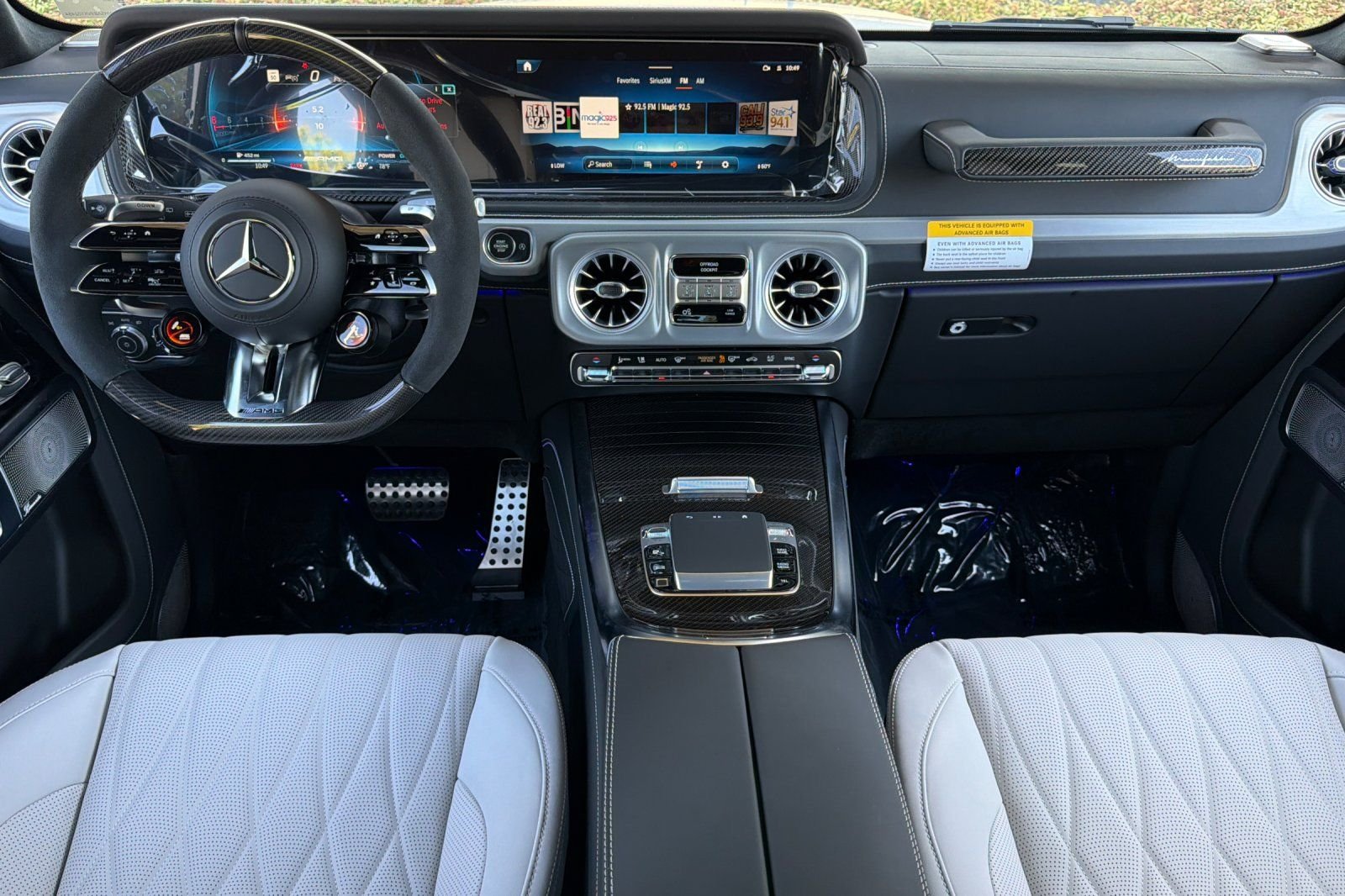 New 2027 MANUFAKTUR Moonlight White Metallic Mercedes-Benz G 63 AMG® image 2