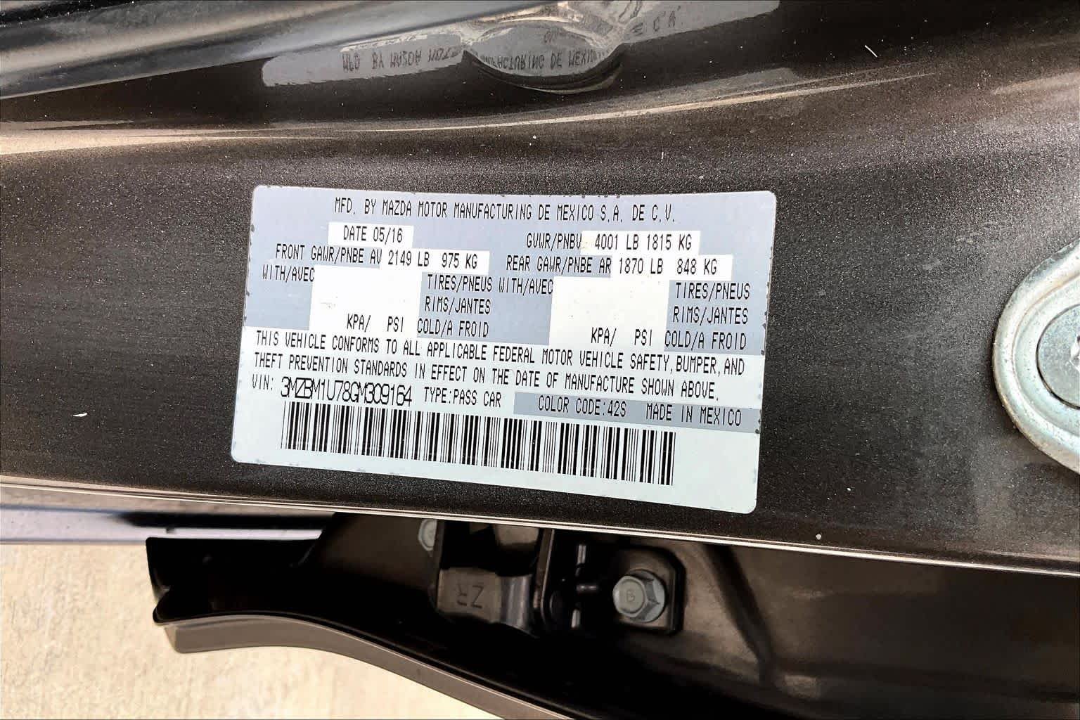 Used 2016 Titanium Flash Mica Mazda i Sport image 33