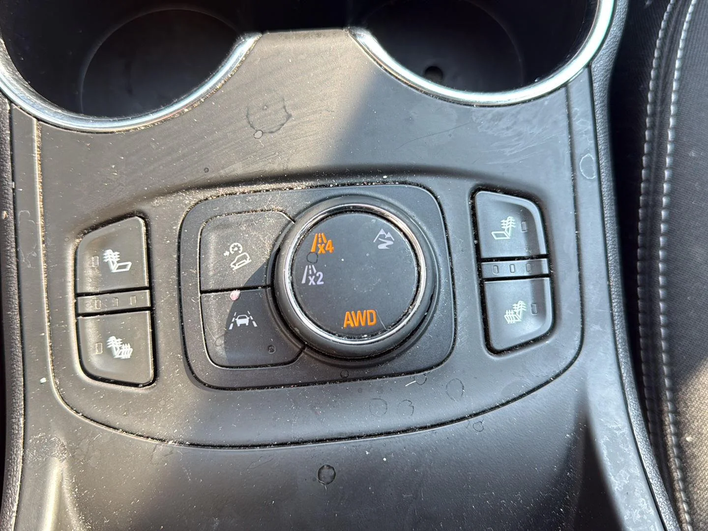 Used 2022 Summit White GMC SLE image 13