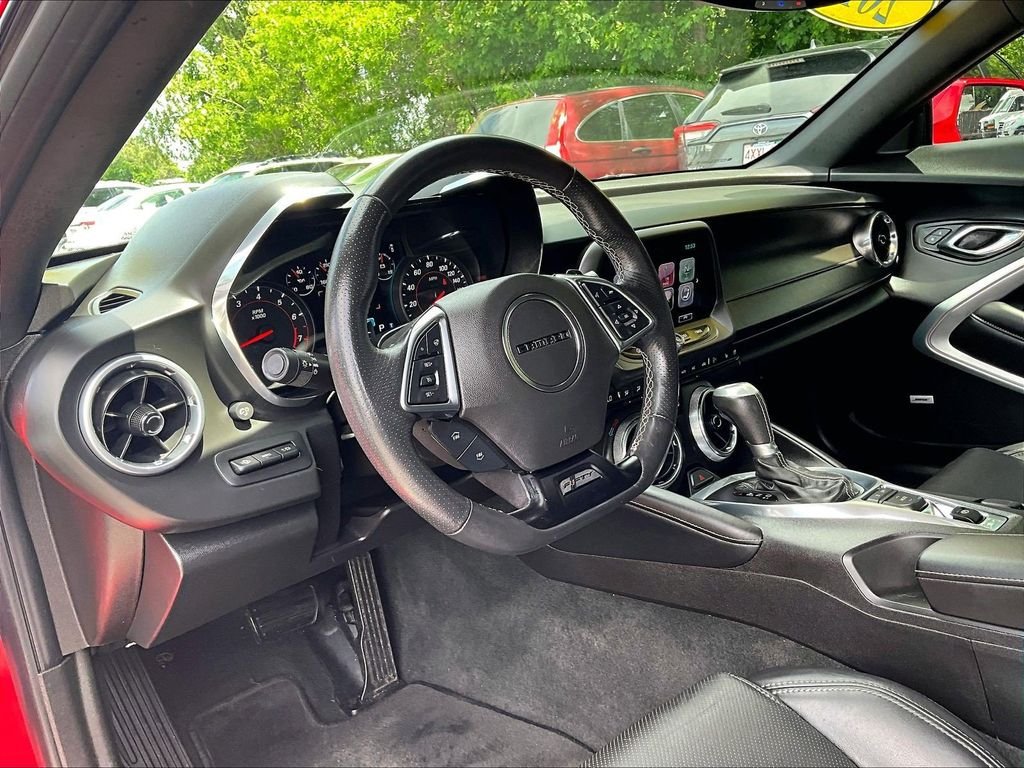 Used 2017 Red Chevrolet SS image 8