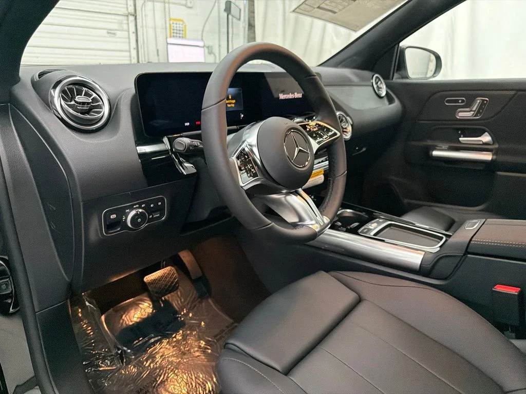 New 2026 Black Mercedes-Benz GLA 250 image 12