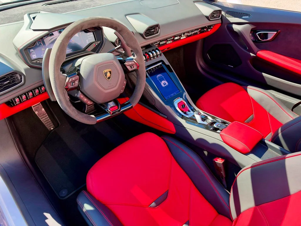 Used 2023 Bianco Monocerus Metallic Lamborghini Spyder AWD image 20