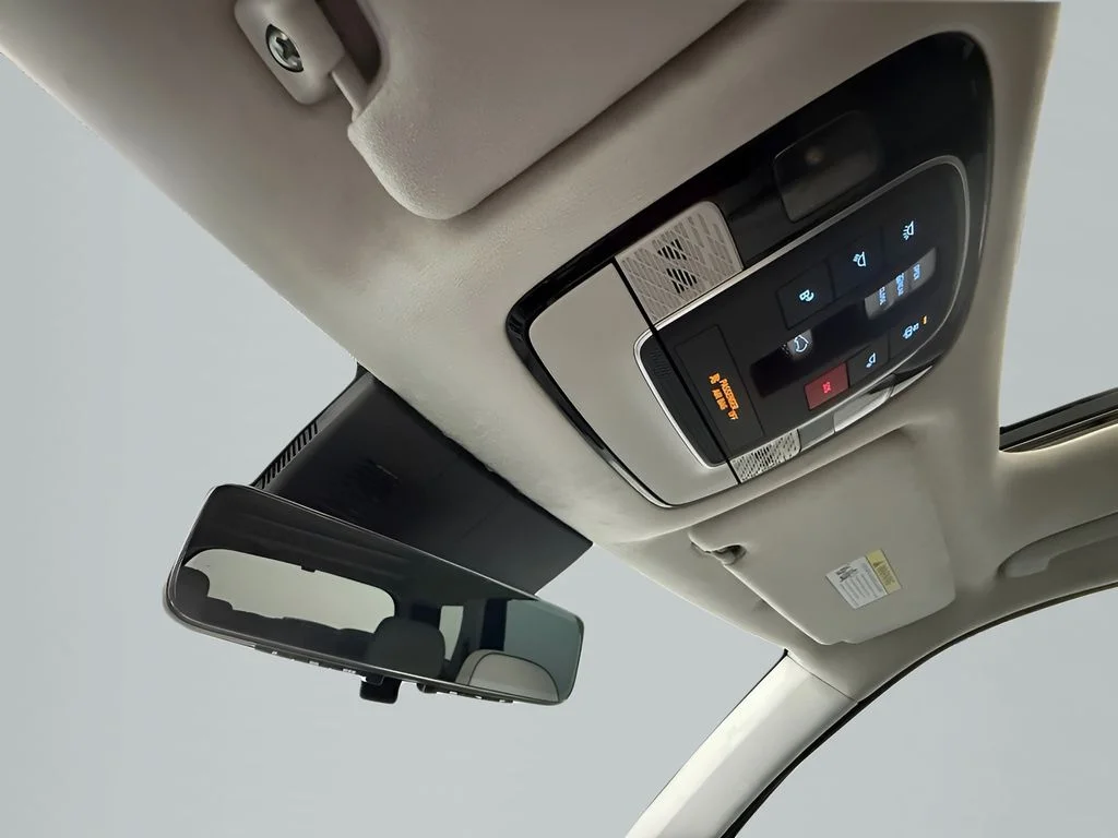 Used 2025 Gray Hyundai Calligraphy image 26