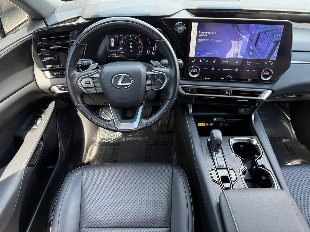 Used 2024 White Lexus RX 350 image 21