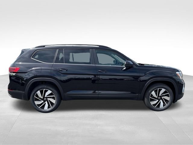 New 2026 Deep Black Pearl Volkswagen 2.0T SE w/Technology image 8