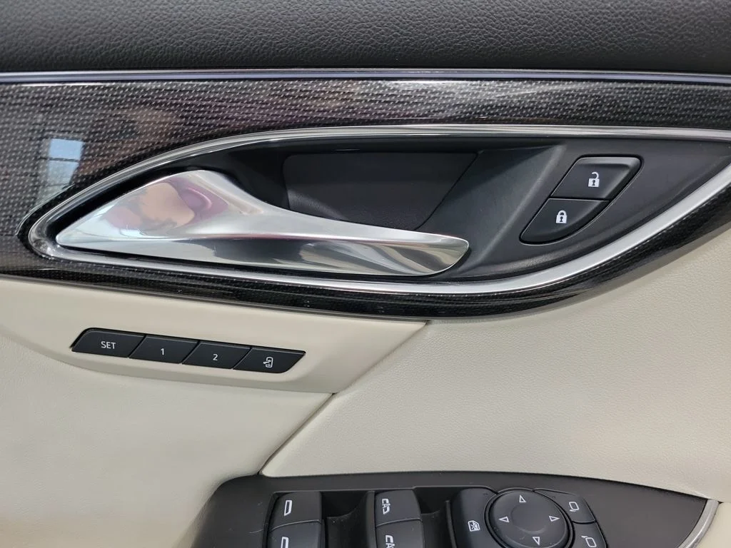 Used 2022 White Buick Essence image 34