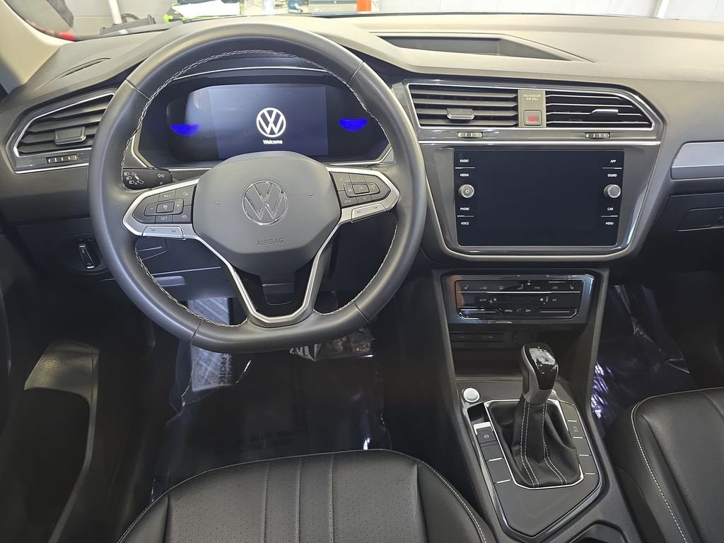 Used 2023 Black Volkswagen 2.0T SE image 17