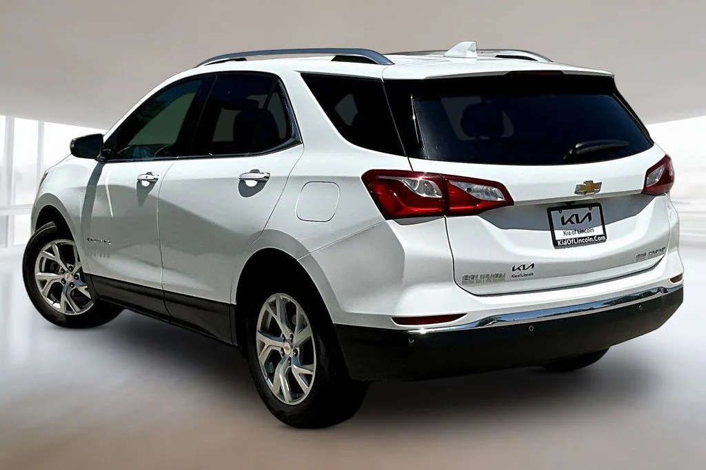 Used 2021 Summit White Chevrolet Premier image 4