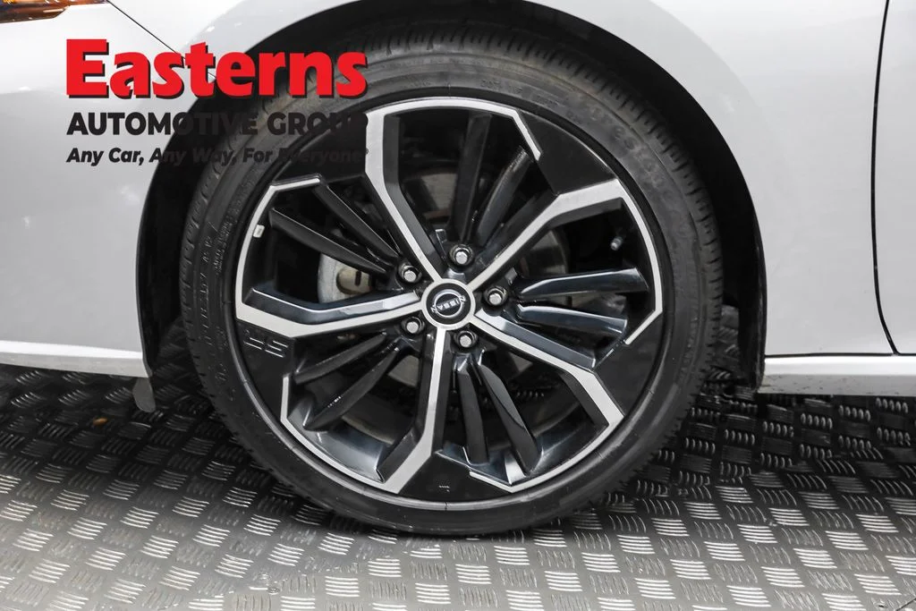 Used 2023 Silver Nissan 2.5 SR image 31