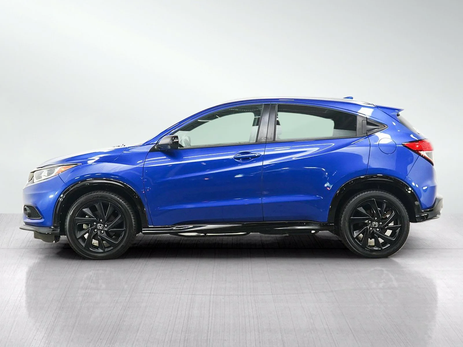 Used 2021 Honda HR-V Sport with VIN 3CZRU6H10MM740155 for sale in Burnsville, Minnesota