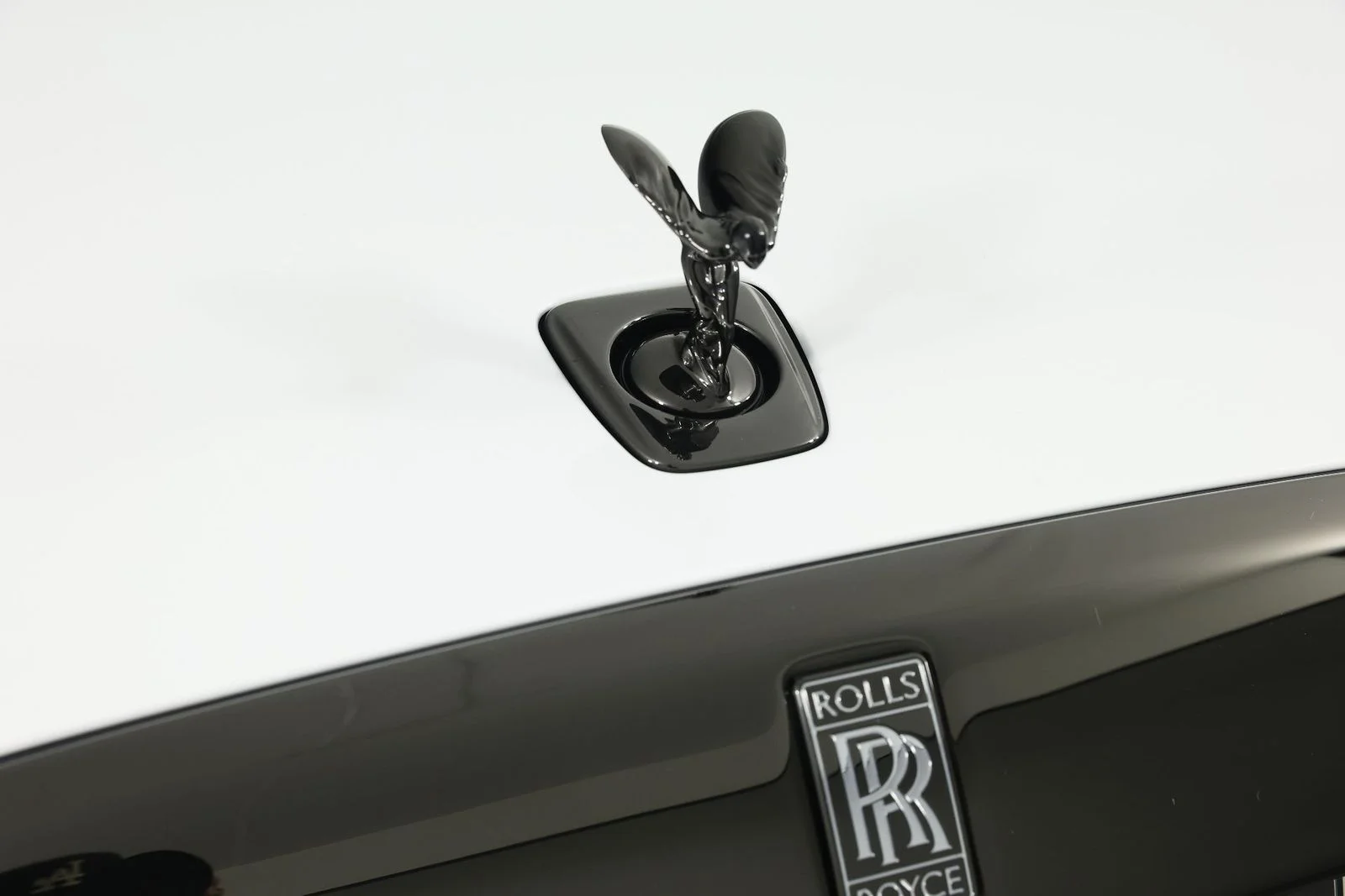 New 2025 Arctic White Rolls-Royce Black Badge image 29