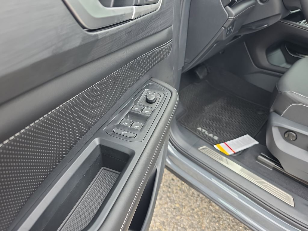 New 2026 Gray Volkswagen 2.0T SE w/Technology image 18