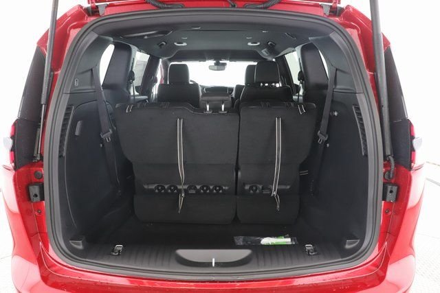 2026 Chrysler Pacifica Select - Photo 28
