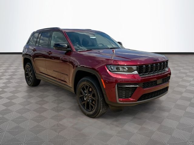 2026 Jeep Grand Cherokee Laredo Altitude
