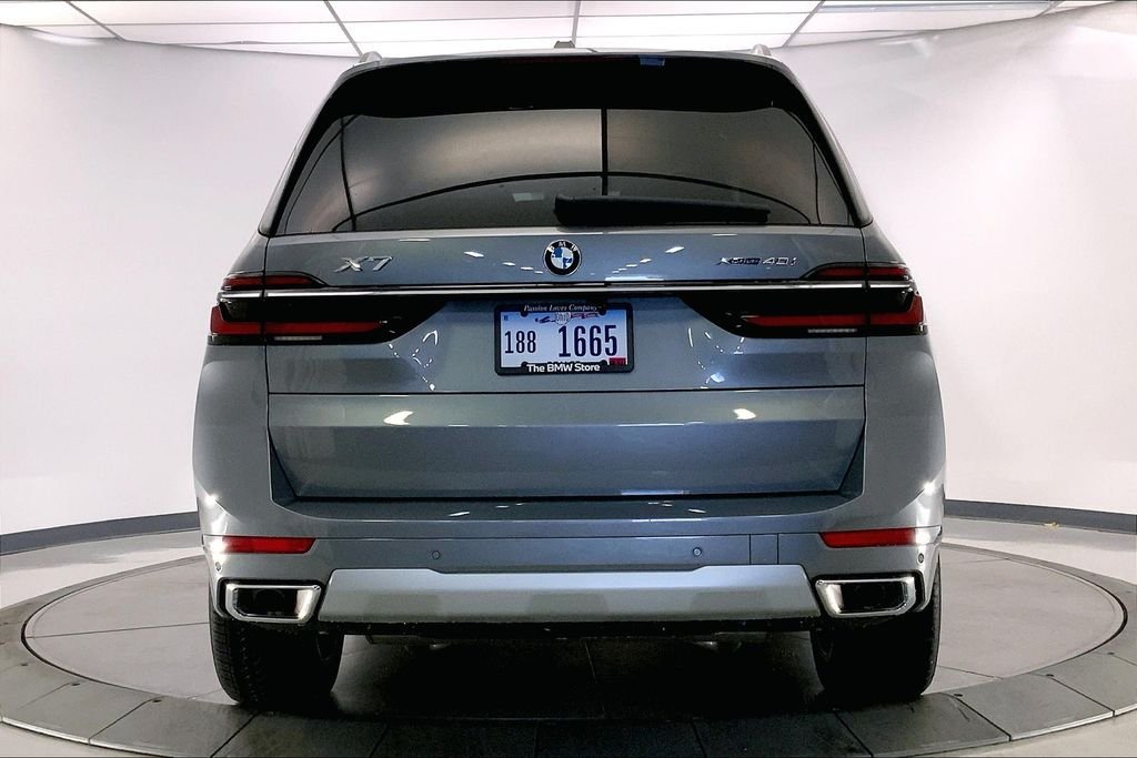 Used 2026 Skyscraper Grey Metallic BMW  image 3