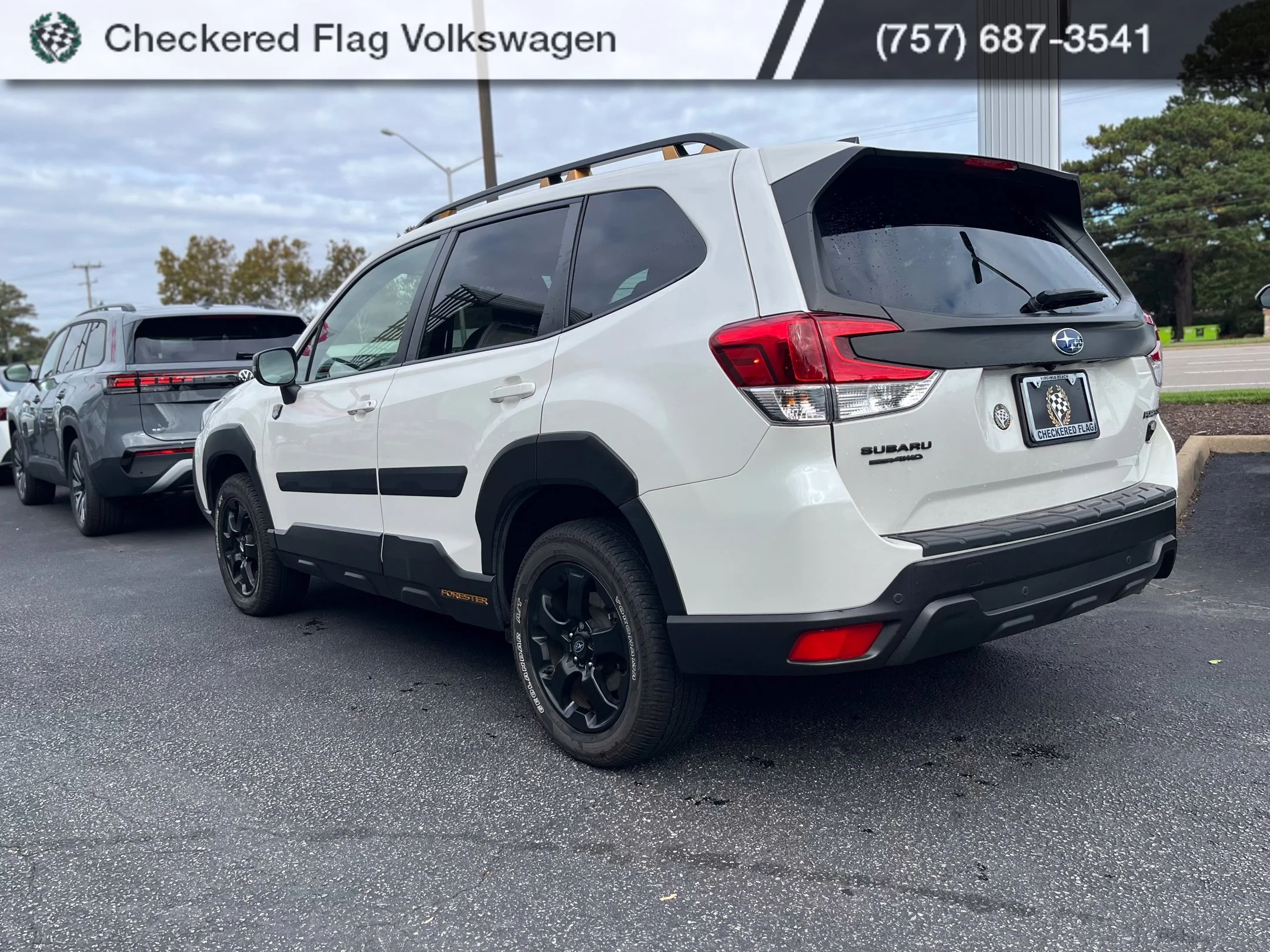 Used 2024 Crystal White Pearl Subaru Wilderness image 6