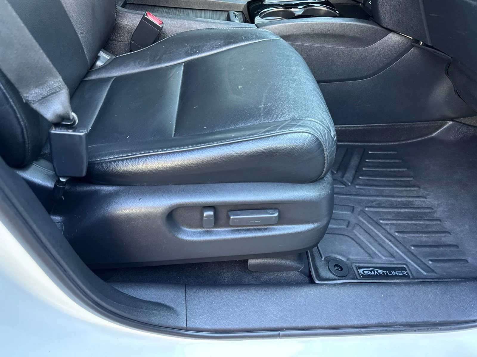 Used 2017 White Diamond Pearl Honda Touring image 48