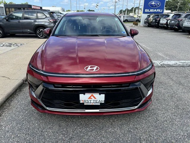 Used 2024 Red Hyundai SEL image 9