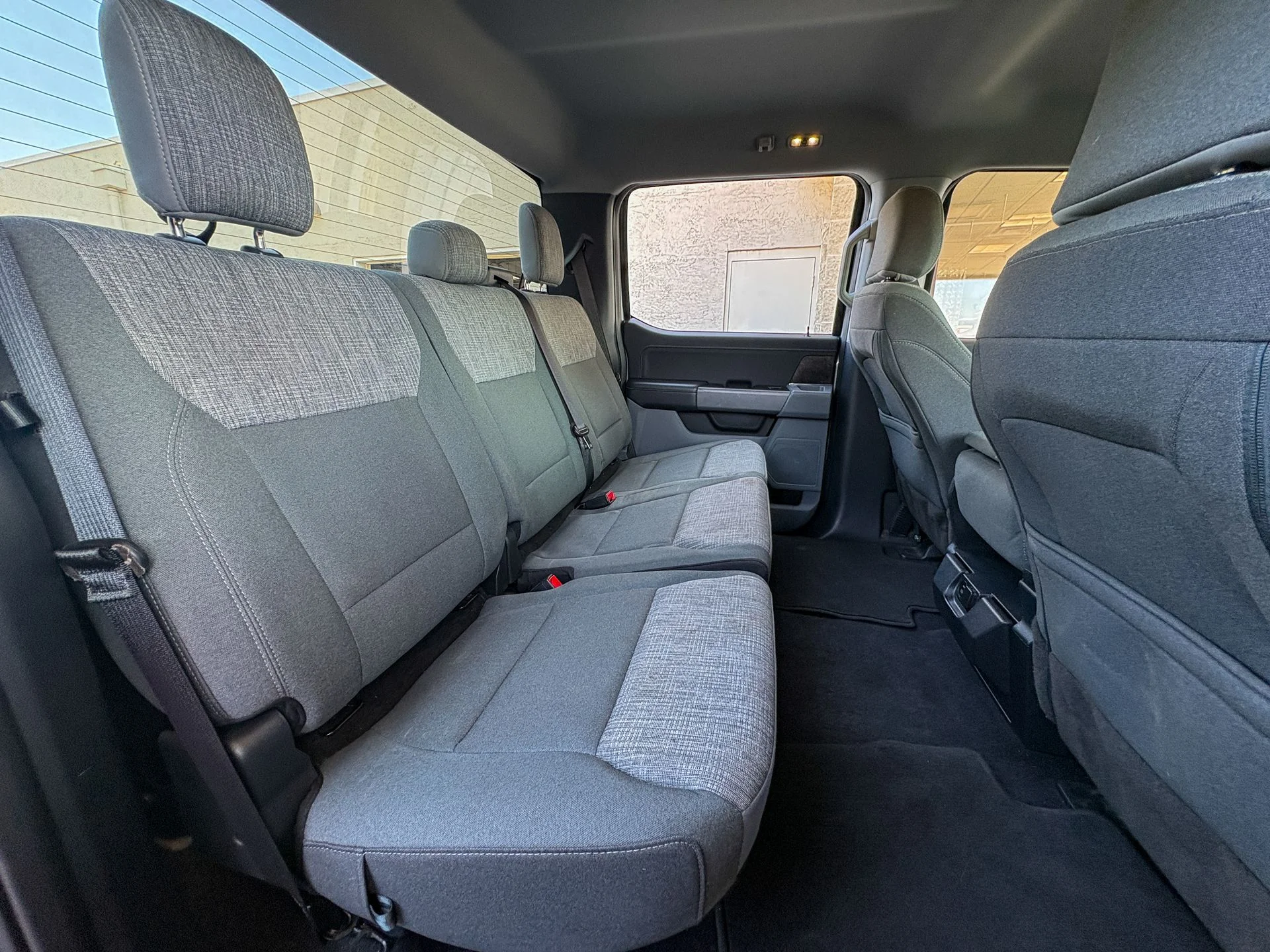 Used 2023 Silver Ford XLT image 29