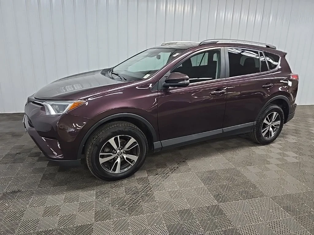 Used 2018 Black Toyota XLE image 6