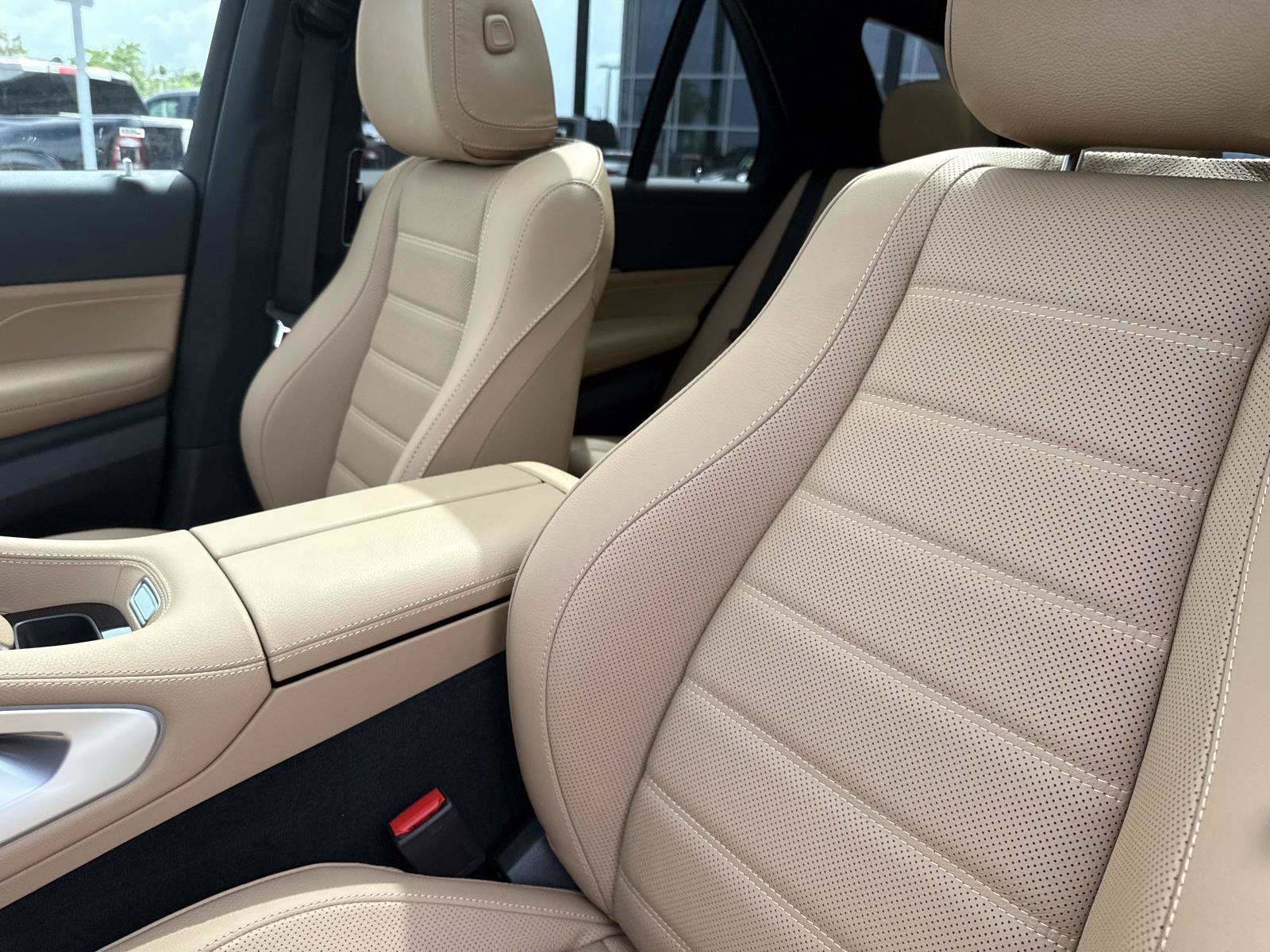 New 2026 Twilight Blue Metallic Mercedes-Benz 450 4MATIC® SUV image 23