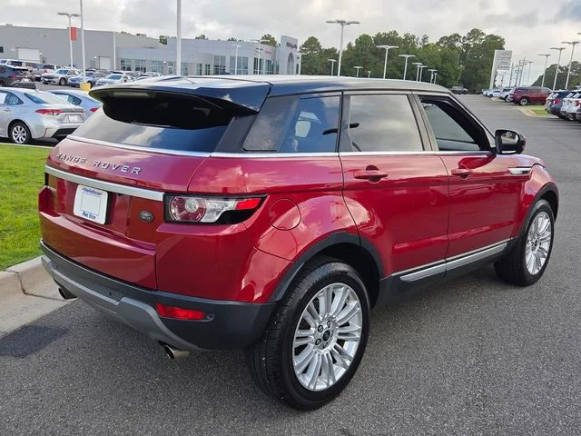Used 2013 Red Land Rover Prestige image 12