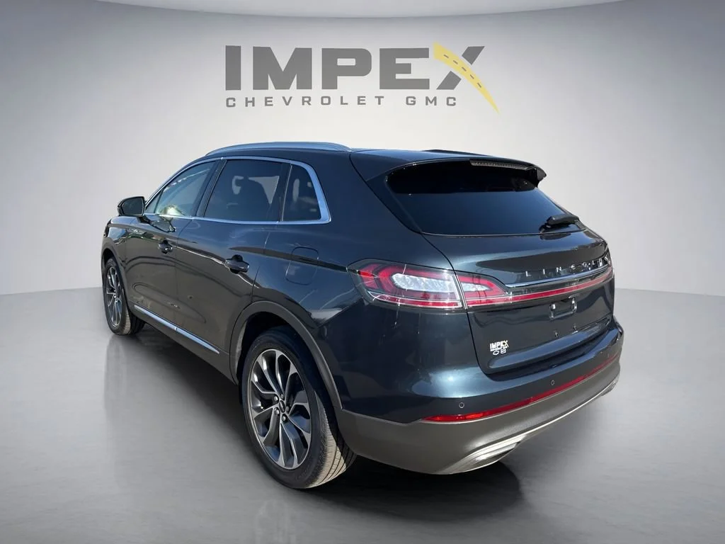 Used 2021  Lincoln Reserve image 3