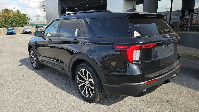 New 2026 Agate Black Metallic Ford ST-Line RWD image 20