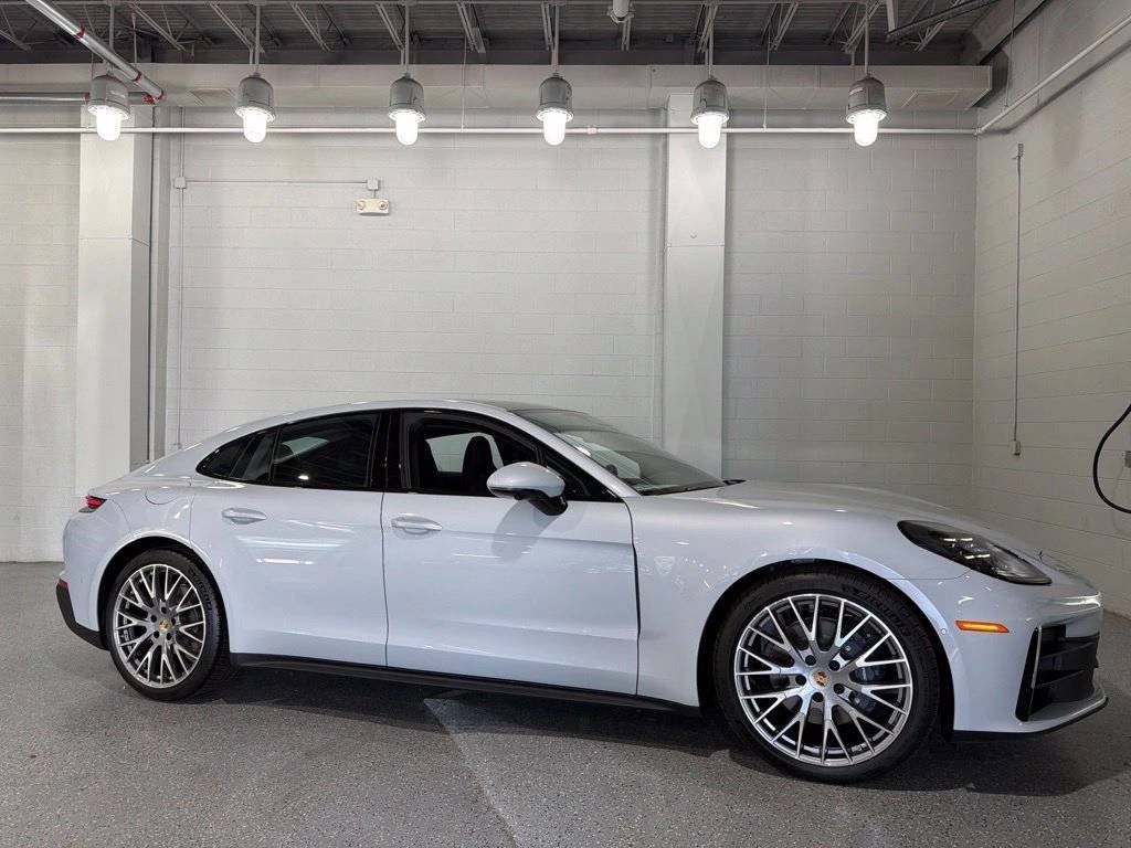 2026 Porsche Panamera Base - Photo 9