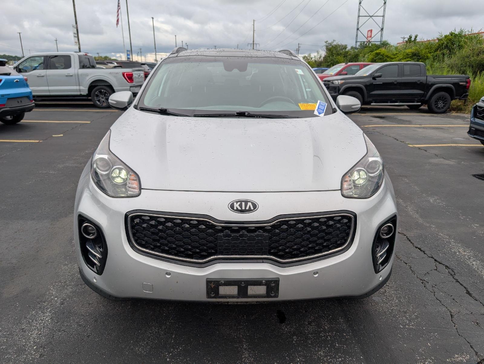 Used 2018 Sparkling Silver Kia EX image 2