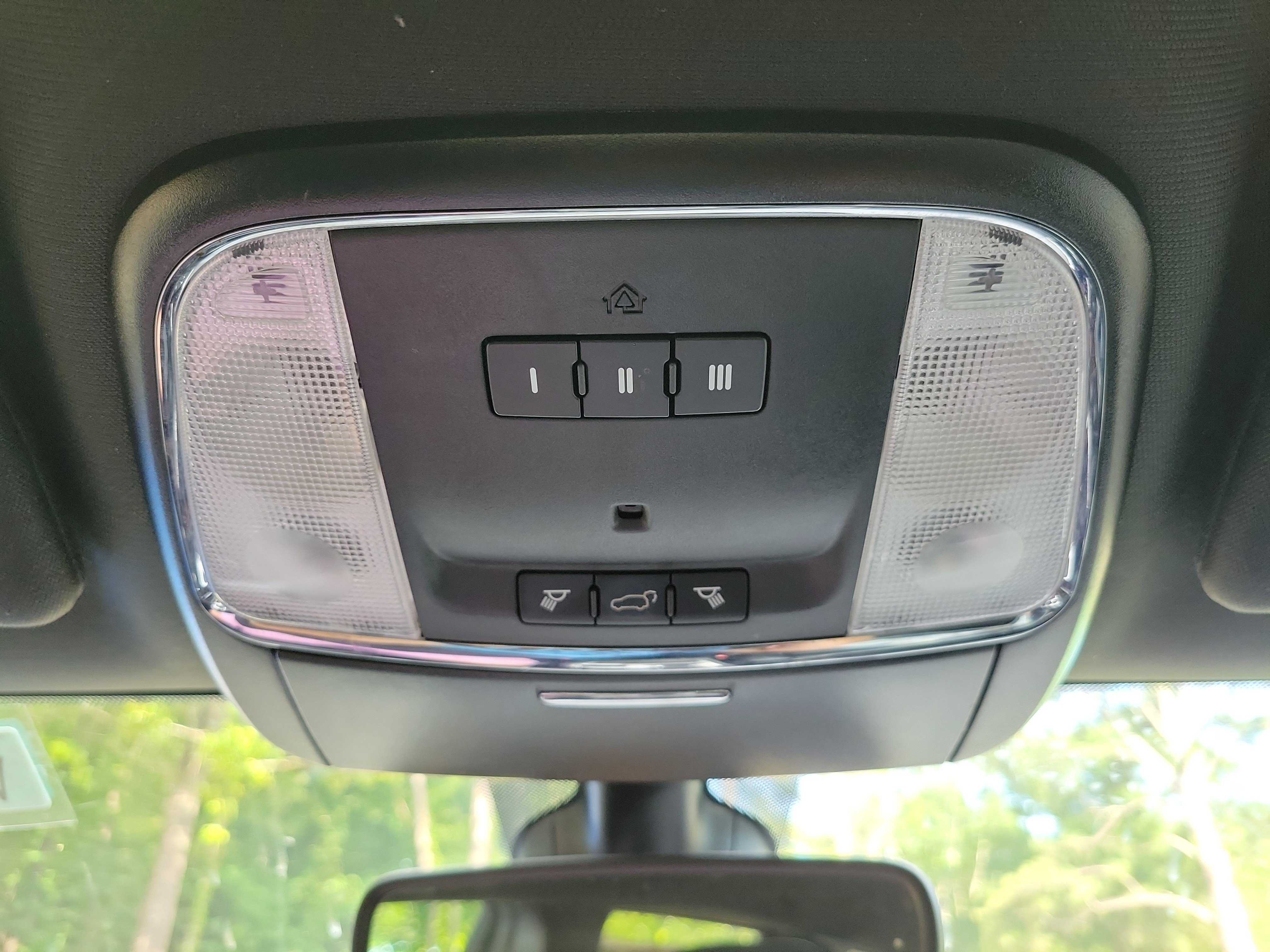 Used 2018 Bright White Clearcoat Jeep Limited image 29
