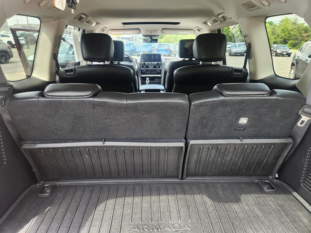 Used 2023 Red Nissan Platinum image 26
