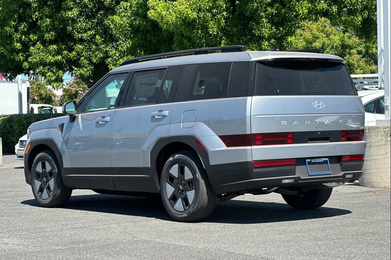 New 2026 Shimmering Silver Hyundai SEL image 6
