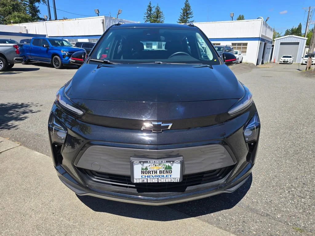 Used 2023 Chevrolet Bolt EUV LT with VIN 1G1FY6S09P4137324 for sale in North Bend, WA