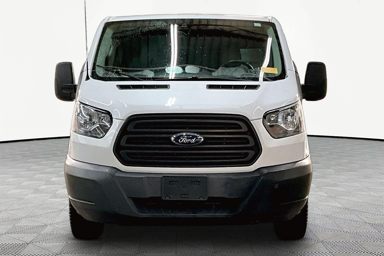 Used 2018 Oxford White Ford  image 4