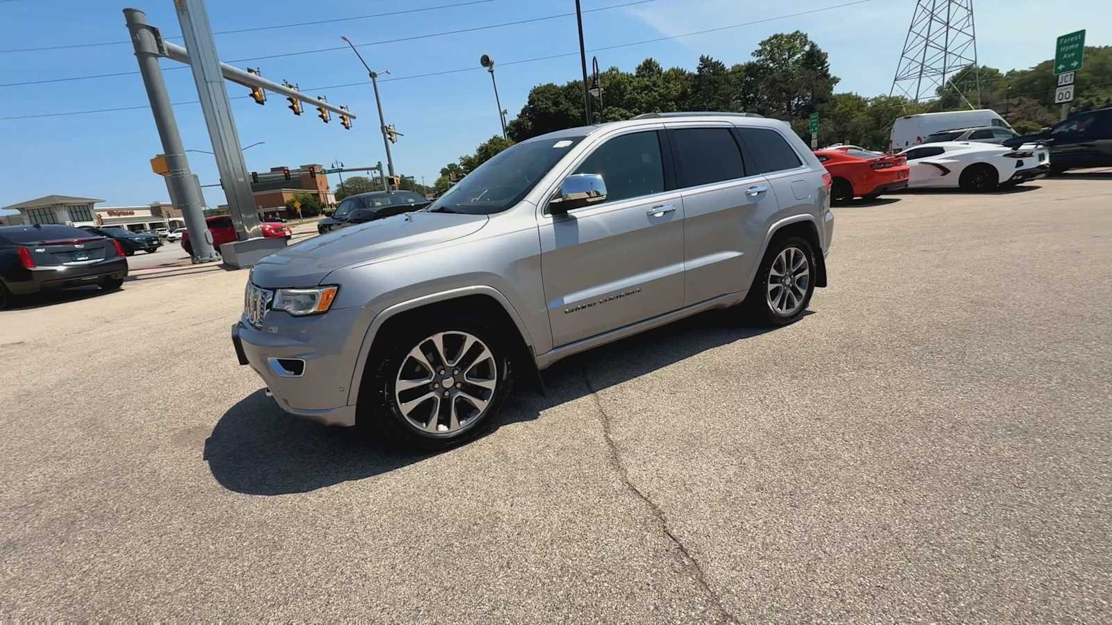 Used 2018 Silver Jeep Overland 4x4 image 4