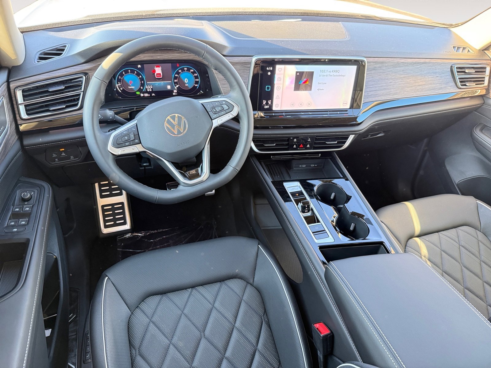 2025 Volkswagen Atlas SEL Premium R-Line - Photo 15