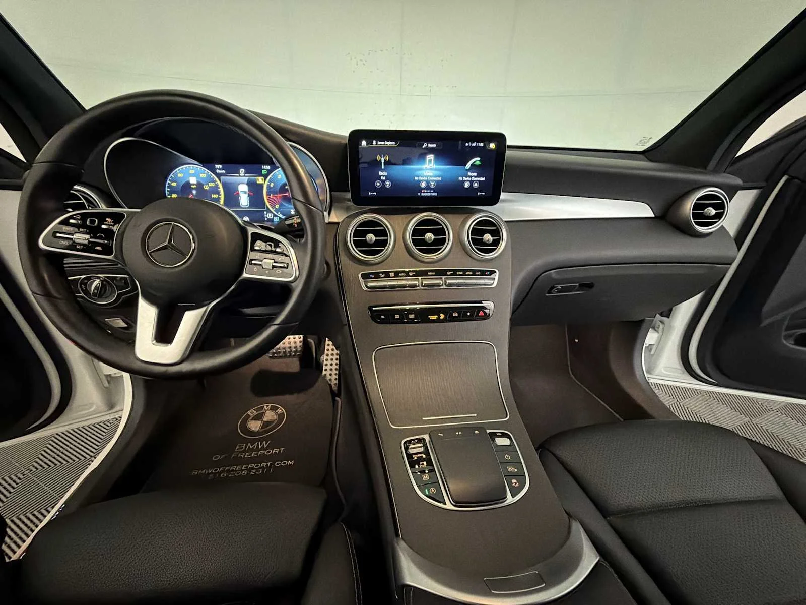 2021 Mercedes-Benz GLC GLC300 - Photo 12